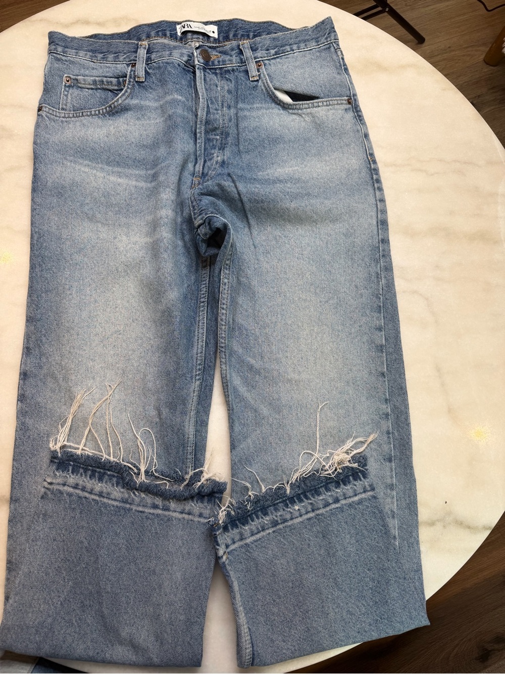 Zara Light Blue Distressed Relaxed Jeans with Frayed Bottom